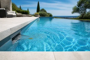 Le skimmer piscine : essentiel pour une eau limpide